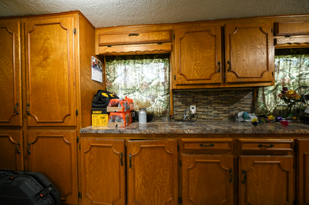Home on land For Sale Cedar County Mo - image 9