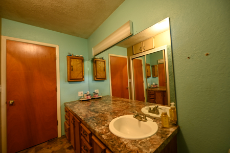 Home on land For Sale Cedar County Mo - image 11