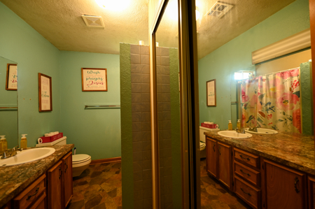 Home on land For Sale Cedar County Mo - image 10