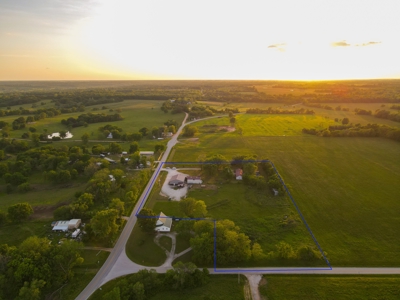 Home on land For Sale Cedar County Mo - image 43