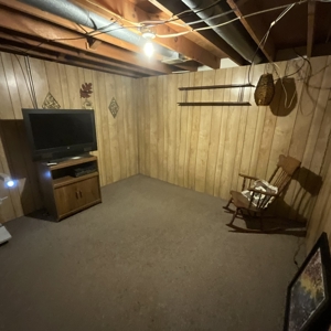 Charming 3-Bedroom Raised Ranch on a Corner Lot in Shenandoah! - image 4