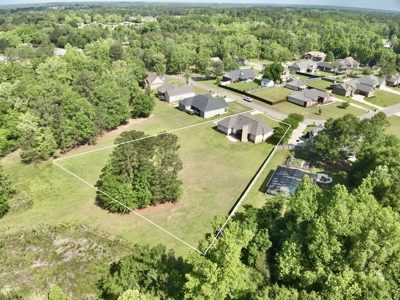 Custom Built Home on 1 acre lot Dothan Alabama - image 34