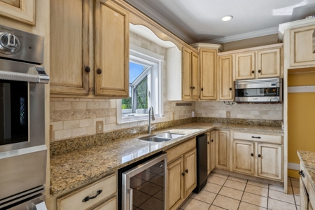 Country Home for Sale in Lewis County, Tennessee - image 15