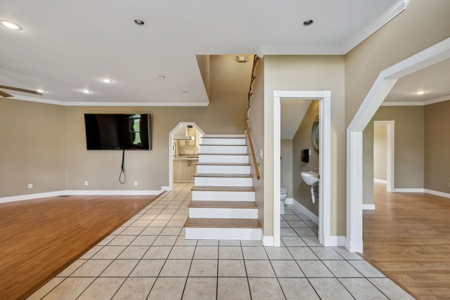 Country Home for Sale in Lewis County, Tennessee - image 4