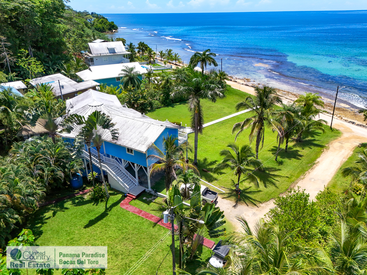 Paunch Beach Waterfront Estate, Dual Homes + Rentals — Isla Colón - 9
