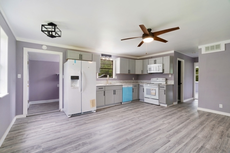 Starter Home on Half An Acre For Sale in Powderly TX, NE TX - image 5