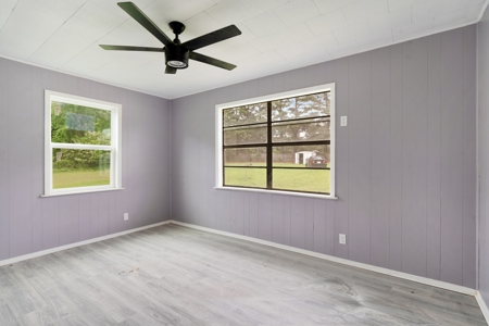 Starter Home on Half An Acre For Sale in Powderly TX, NE TX - image 9