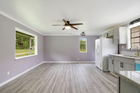 Starter Home on Half An Acre For Sale in Powderly TX, NE TX - image 4