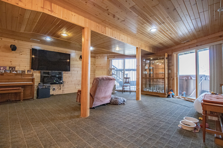 Log home acreage for sale in Jones County Iowa - image 23