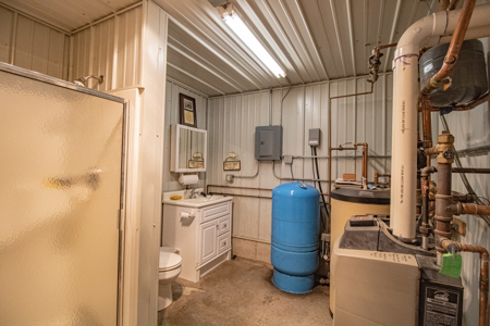 Log home acreage for sale in Jones County Iowa - image 47