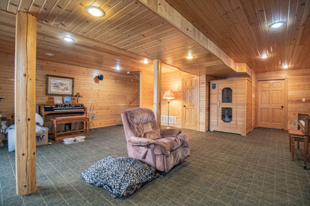 Log home acreage for sale in Jones County Iowa - image 24