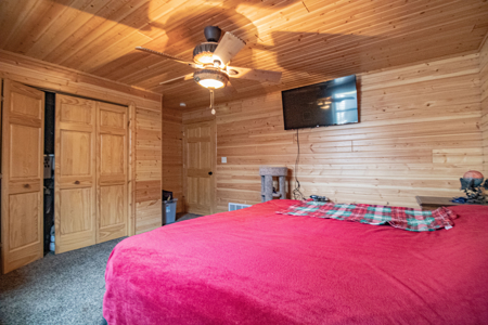 Log home acreage for sale in Jones County Iowa - image 29