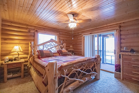 Log home acreage for sale in Jones County Iowa - image 14