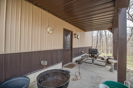 Log home acreage for sale in Jones County Iowa - image 43