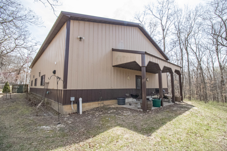 Log home acreage for sale in Jones County Iowa - image 42