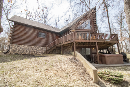 Log home acreage for sale in Jones County Iowa - image 34