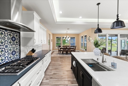 Luxurious Home on Large Corner Lot - image 5