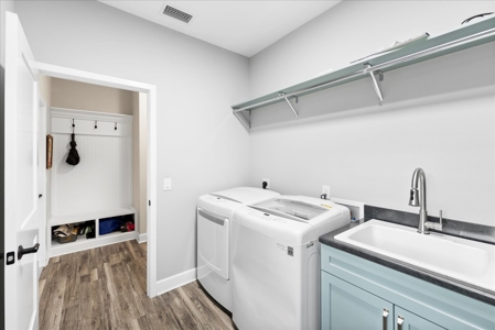 Luxurious Home on Large Corner Lot - image 11