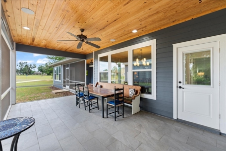 Luxurious Home on Large Corner Lot - image 13
