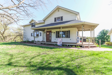 Updated Farm Home with land for sale Waupaca County - image 38