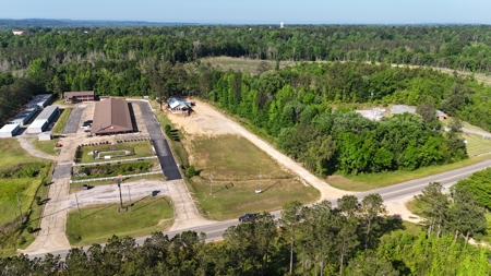 Commercial Property with Building for Sale in Camden, Alabama - image 8