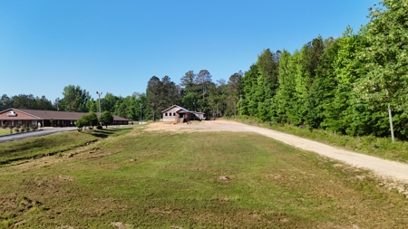 Commercial Property with Building for Sale in Camden, Alabama - image 2