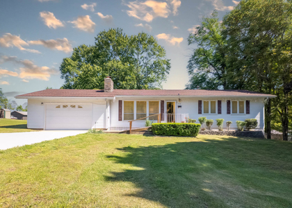 Home in Town for sale in Thayer, Missouri - image 3
