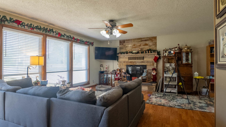 Home in Town for sale in Thayer, Missouri - image 7
