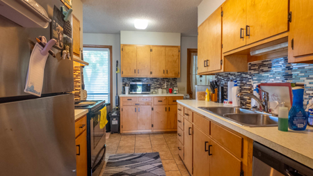 Home in Town for sale in Thayer, Missouri - image 15