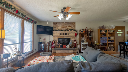 Home in Town for sale in Thayer, Missouri - image 8