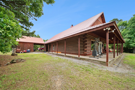 Log Home on 243 Acres, Hunting Land with Panoramic Views - image 28