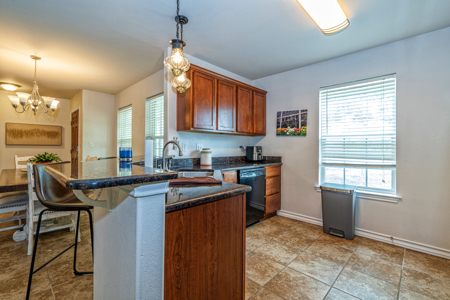 Well-Maintained 3/2 Brick Home on Corner Lot in Orange Grove ISD - image 23