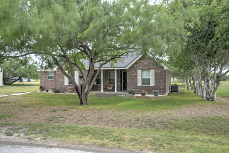 Well-Maintained 3/2 Brick Home on Corner Lot in Orange Grove ISD - image 1