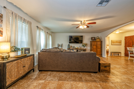 Well-Maintained 3/2 Brick Home on Corner Lot in Orange Grove ISD - image 14