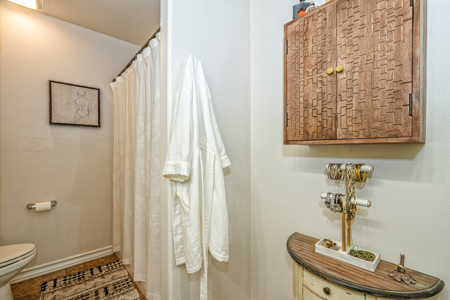 Well-Maintained 3/2 Brick Home on Corner Lot in Orange Grove ISD - image 32