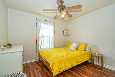 Well-Maintained 3/2 Brick Home on Corner Lot in Orange Grove ISD - image 36