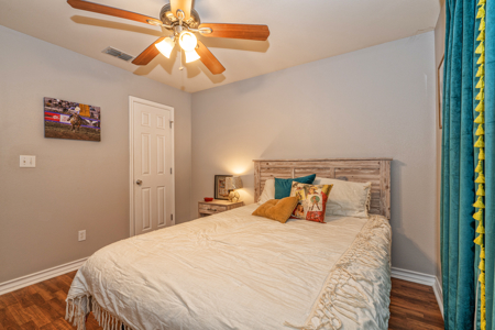 Well-Maintained 3/2 Brick Home on Corner Lot in Orange Grove ISD - image 35