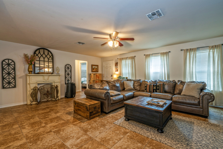 Well-Maintained 3/2 Brick Home on Corner Lot in Orange Grove ISD - image 12