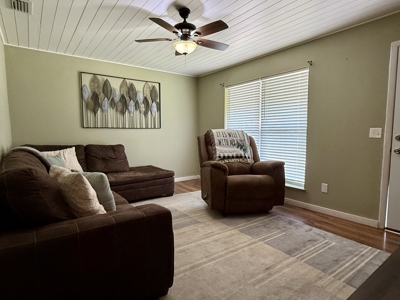 Home for sale with 4 Bed/1Bath in Geneva, Alabama in town - image 12