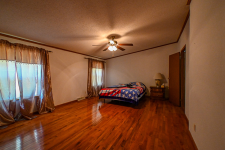 Home on land for sale in Hickory County Missouri - image 36