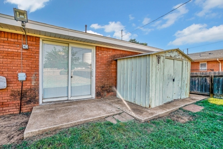 Home for Sale in Clinton, Custer County, Oklahoma - image 26
