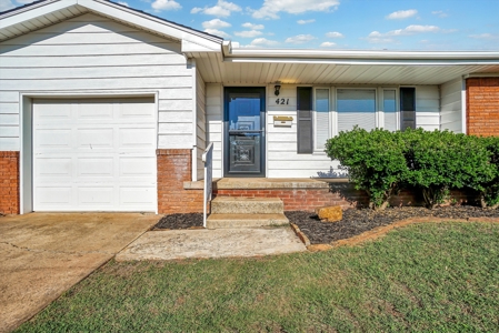 Home for Sale in Clinton, Custer County, Oklahoma - image 4