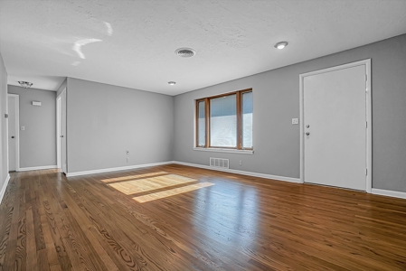 Home for Sale in Clinton, Custer County, Oklahoma - image 5