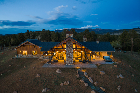 Colorado Luxury Ranch with Custom Home, 440 acres, 3 ponds, BLM - image 2