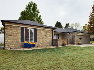 Luxury and Comfort Meet in This Gorgeous Move-In Ready Home - image 3