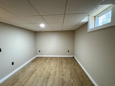 3 Bedroom Renovated Ranch in Lincoln, Maine - image 21
