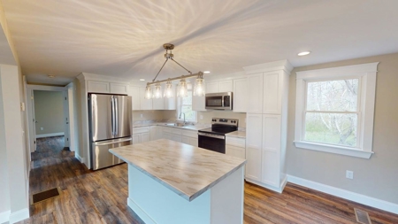3 Bedroom Renovated Ranch in Lincoln, Maine - image 7