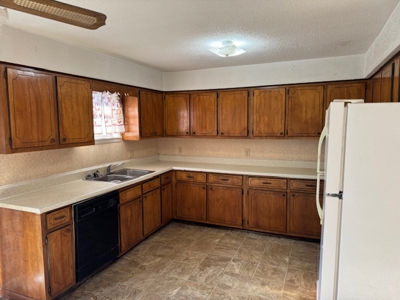 Home In Town Of Salem Arkansas For Sale - image 23