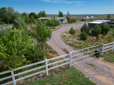 Horse / Farm Property in Small Town For Sale Northern AZ - image 1