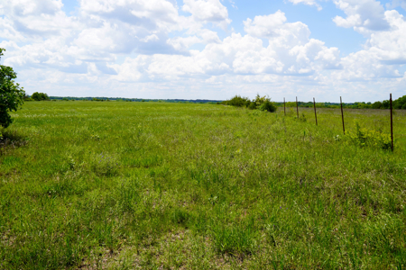 NO RESERVE REAL ESTATE AUCTION Tr 3 of 3 = 80 Acres +/- Agra, OK - image 1